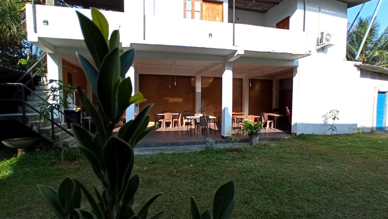 Hotel 4U Удавалаве Экстерьер фото
