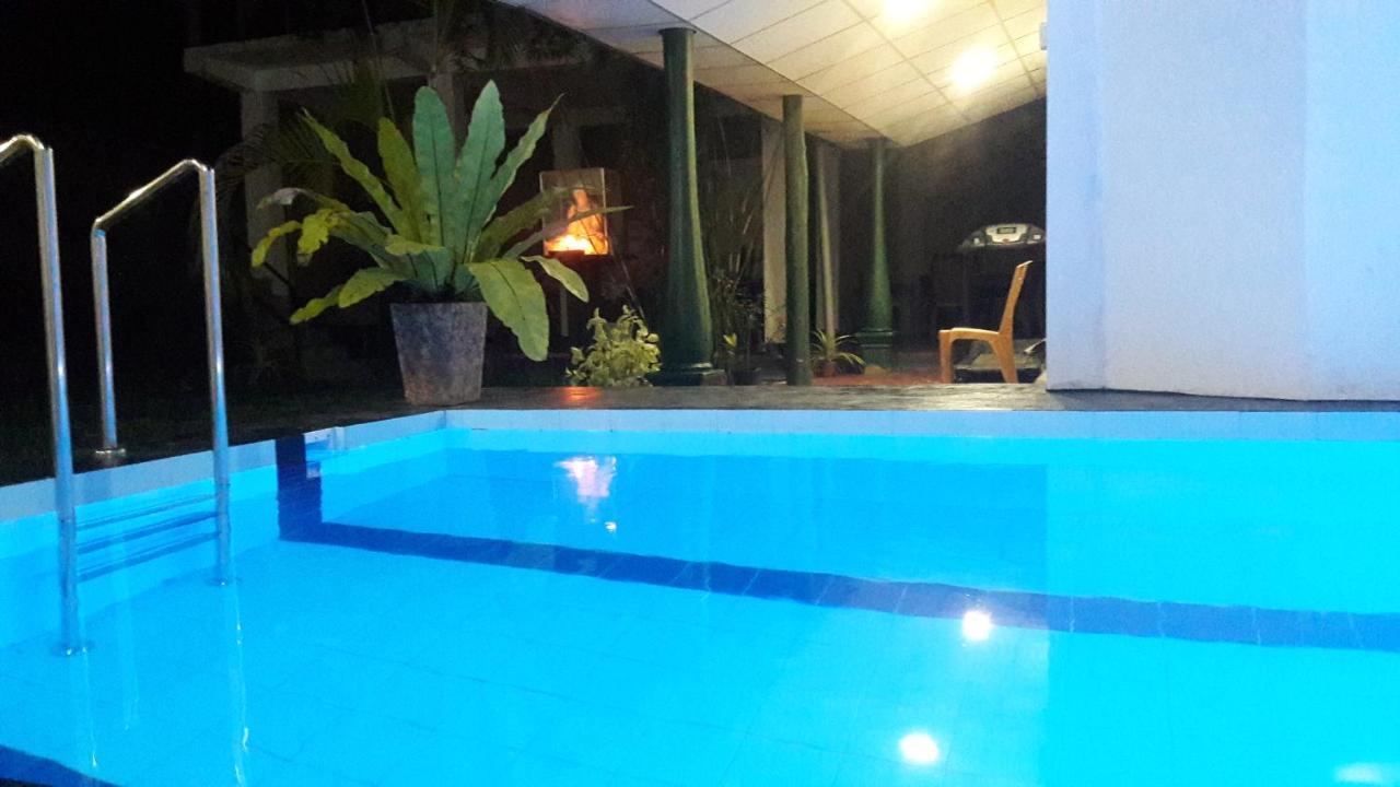 Hotel 4U Удавалаве Экстерьер фото